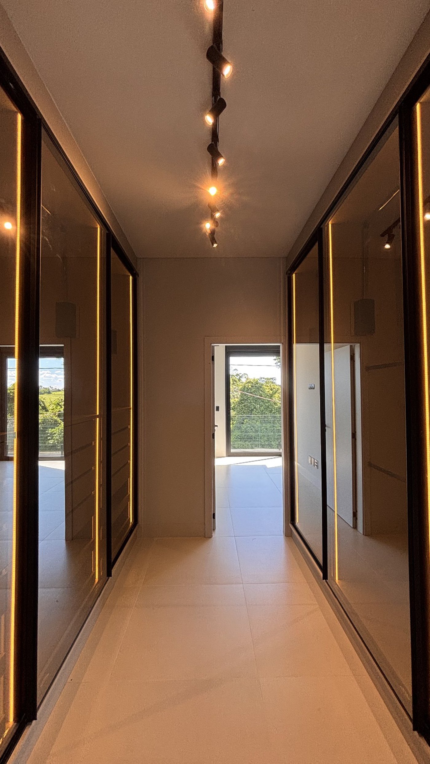 Casa à venda com 4 quartos, sendo 2 suítes, no condomínio Residencial Damha Belvedere, Presidente Prudente - SP
