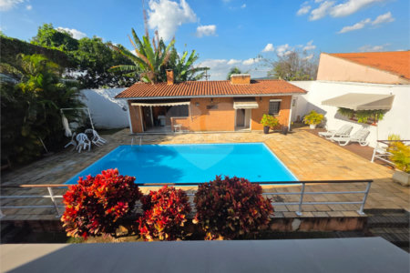 Casa à venda com 3 quartos, sendo 1 suíte, no condomínio Estância Marambaia, Vinhedo - SP