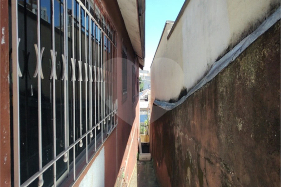 Casa à venda com 6 quartos, sendo 2 suítes,  no condomínio Doutor Francisco Ranieri, São Paulo - SP