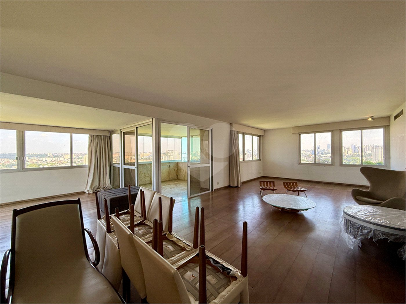 Apartamento à venda com 4 suítes em Jardim Marajoara, São Paulo, SP