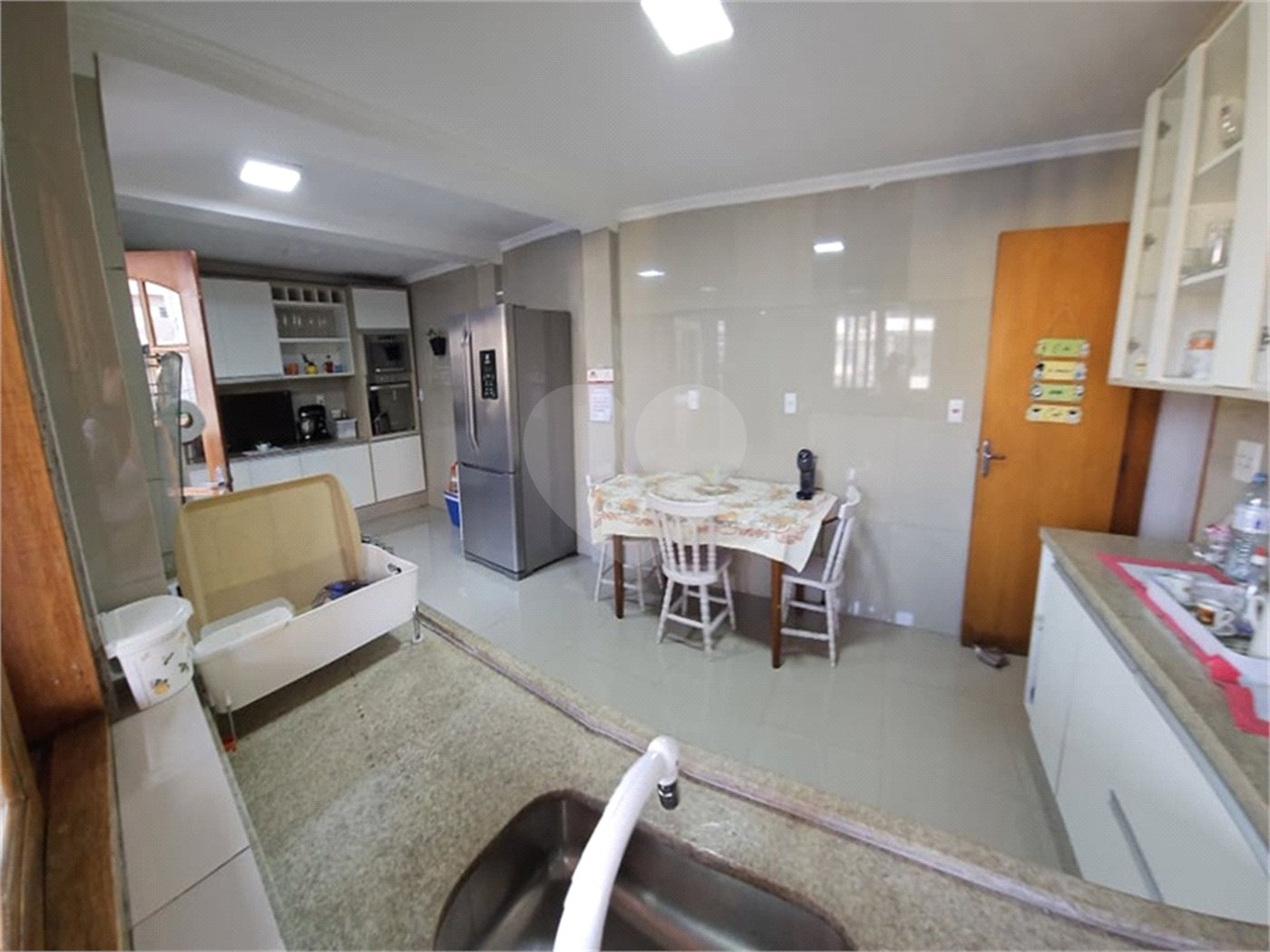 Sobrado à venda com 3 quartos, sendo 1 suíte, em Jardim Peri, São Paulo, SP