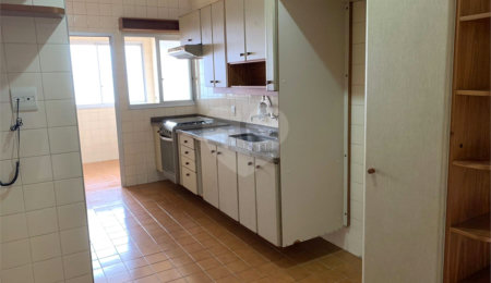 Apartamento à venda com 2 quartos, sendo 1 suíte,  em Jardim Aeroporto, São Paulo, SP