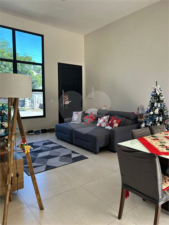 Casa à venda com 3 suítes no condomínio Shamballa 1, Atibaia - SP