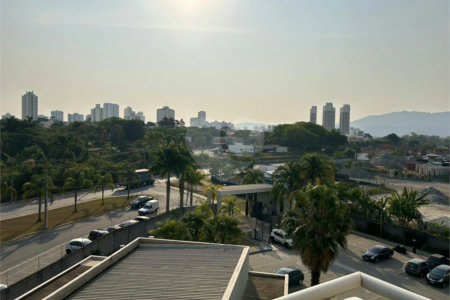 Apartamento à venda com 4 quartos, sendo 1 suíte,  em Jardim Armênia, Mogi das Cruzes, SP