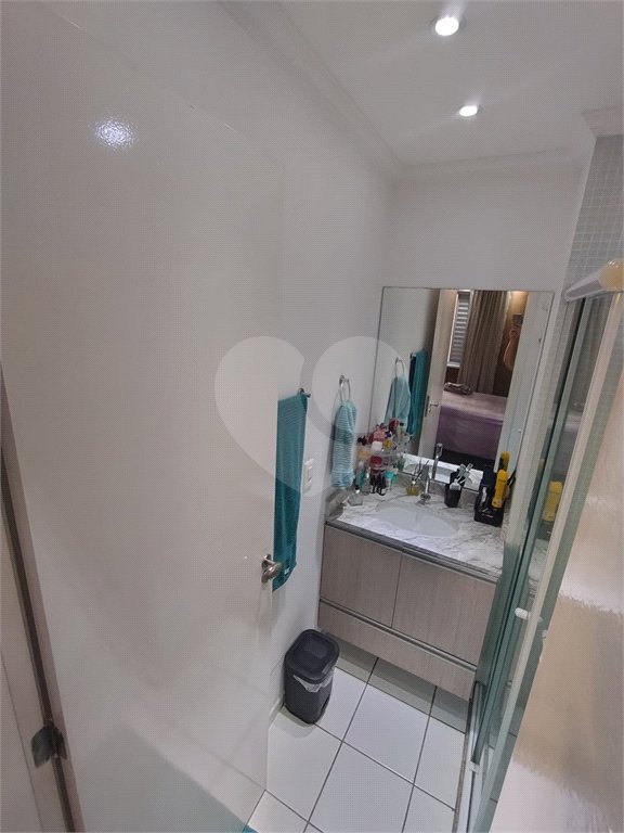 Apartamento à venda com 3 quartos, sendo 1 suíte, em Umuarama, Osasco, SP