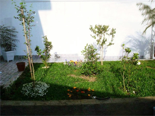 Sobrado à venda com 5 quartos, sendo 1 suíte,  em Jardim Virginia Bianca, São Paulo, SP