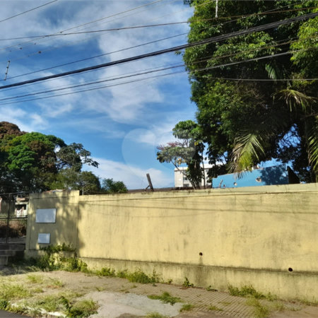 Terreno Comercial à Venda na Av. Teixeira de Barros – Rua Larga