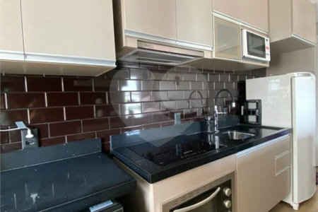 EXCELENTE APARTAMENTO Localizado no bairro do Bom Retiro próximo à Avenida Santos Dumont, com acesso