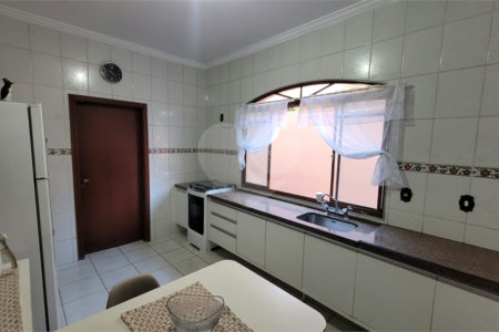 Casa em Condomínio, no Parque Sabará
