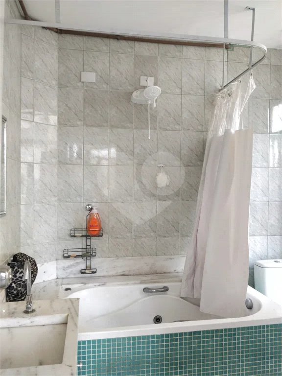 Apartamento e Sala Comercial no centro de São Paulo.
