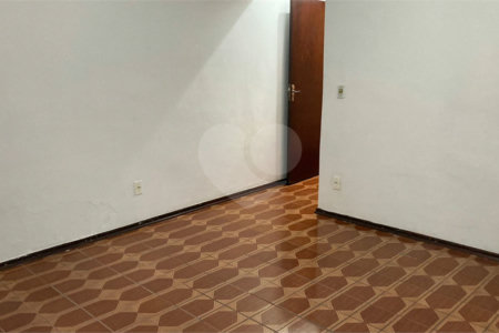 Casa Térrea à venda com 5 quartos, sendo 2 suítes, em Vila Trujillo, Sorocaba, SP