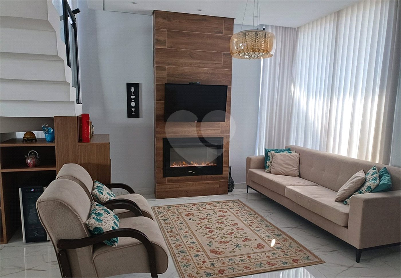 Casa à venda com 3 suítes no condomínio Granja Deolinda, Sorocaba - SP