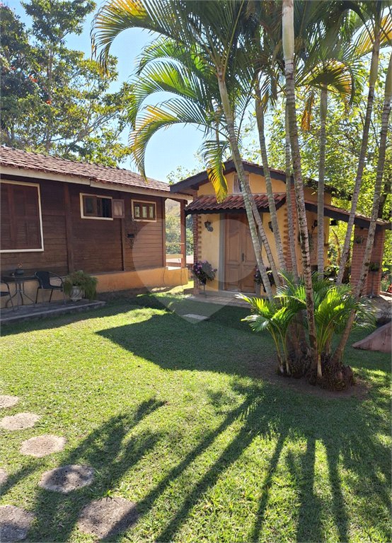 Casa em condomínio à venda com 4 quartos, sendo 2 suítes, no Centro, Bom Jesus dos Perdões, SP