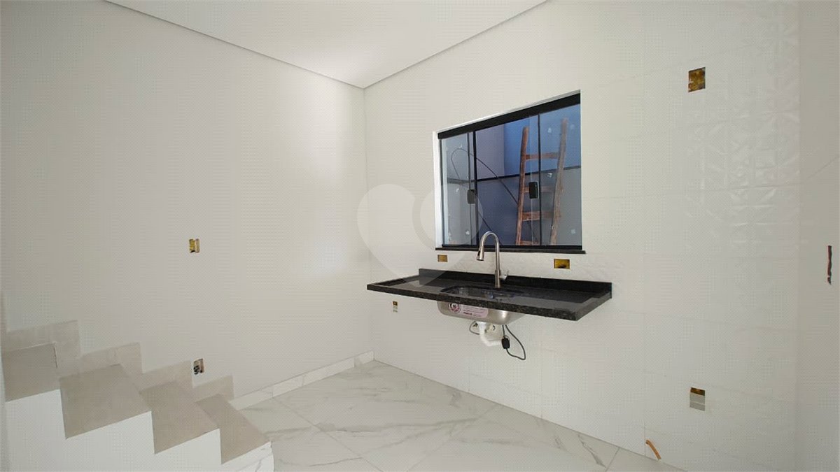 Casa de Vila à venda com 2 suítes em Wanel Ville, Sorocaba, SP
