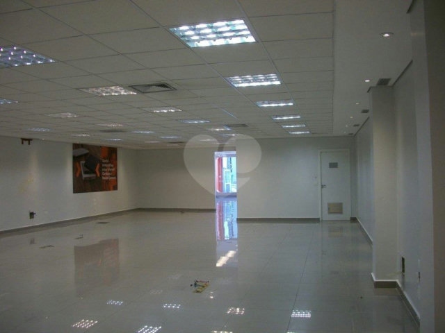 Prédio à venda em Santana, São Paulo, SP
