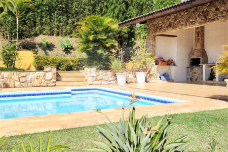 Casa à venda com 5 suítes no condomínio Estância Marambaia, Vinhedo - SP