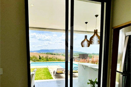 Casa à venda com 4 suítes no condomínio Village Ipanema, Araçoiaba da Serra - SP