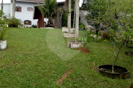 Chácara à venda com 3 quartos, sendo 1 suíte,  em Conjunto Habitacional Brás Cubas, Mogi das Cruzes, SP