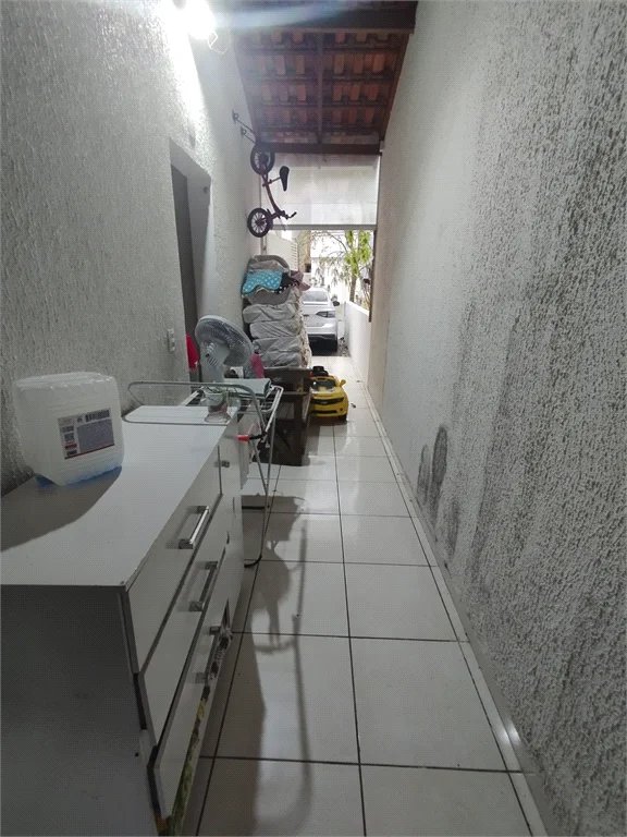 Casa à venda com 2 quartos, sendo 1 suíte,  no condomínio Residencial Viva Vida, Cotia - SP