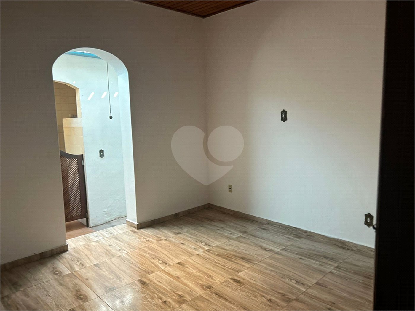 Casa para alugar com 6 quartos, sendo 3 suítes, no Centro, São Manuel, SP