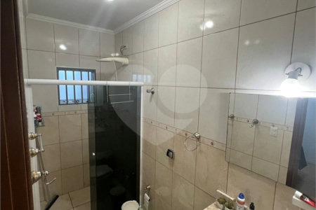 Sobrado à venda com 3 quartos, sendo 1 suíte, em Parque Vitória, São Paulo, SP