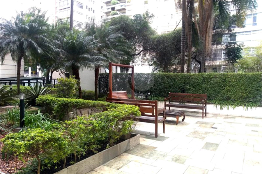 Apartamento para alugar com 3 quartos, sendo 1 suíte, em Jardim América, São Paulo, SP
