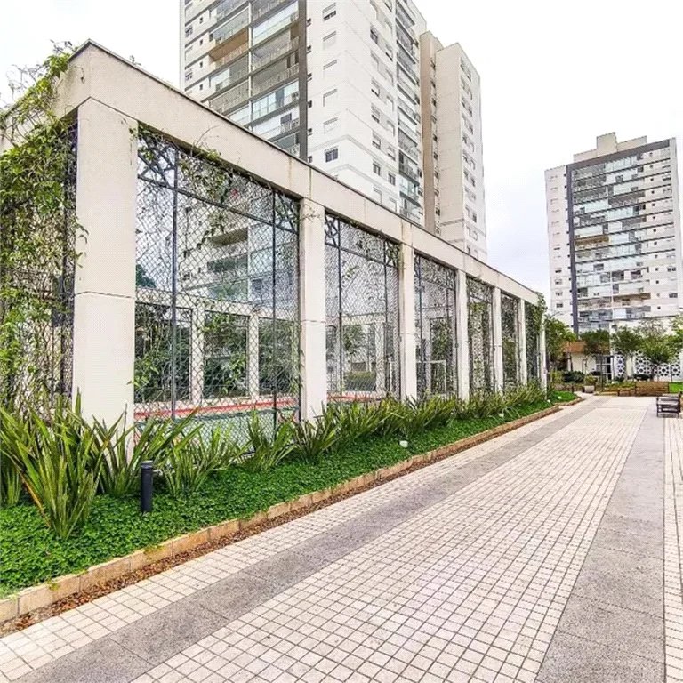 Apartamento à venda com 3 quartos, sendo 1 suíte,  em Jardim Vazani, São Paulo, SP