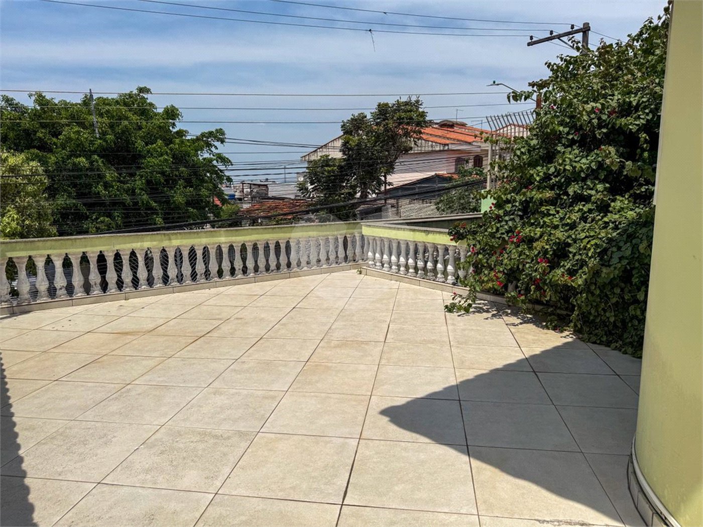 Sobrado à venda com 3 quartos, sendo 1 suíte, em Cidade Líder, São Paulo, SP