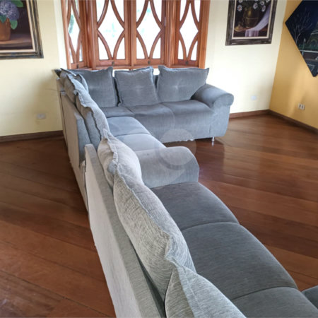 Casa à venda com 4 quartos, sendo 3 suítes, no condomínio Arujá 5, Arujá - SP