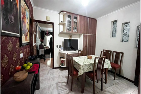Casa à venda com 3 quartos, sendo 1 suíte, em Vila Boaçava, São Paulo, SP