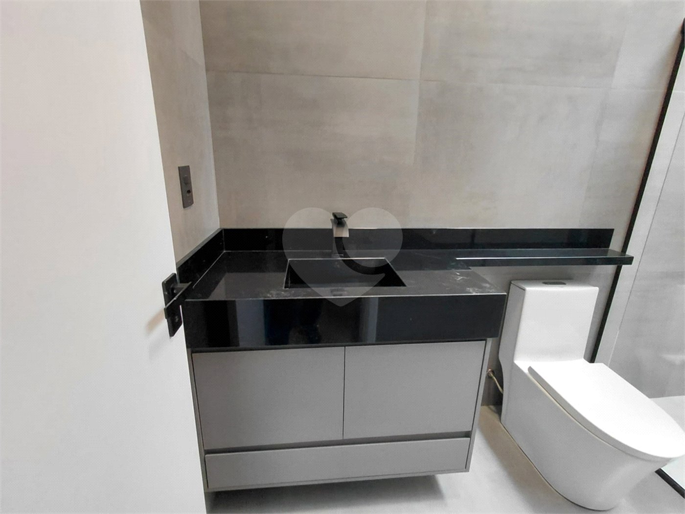 Casa à venda com 3 quartos, sendo 1 suíte, no condomínio Park Real Indaiatuba, Indaiatuba - SP