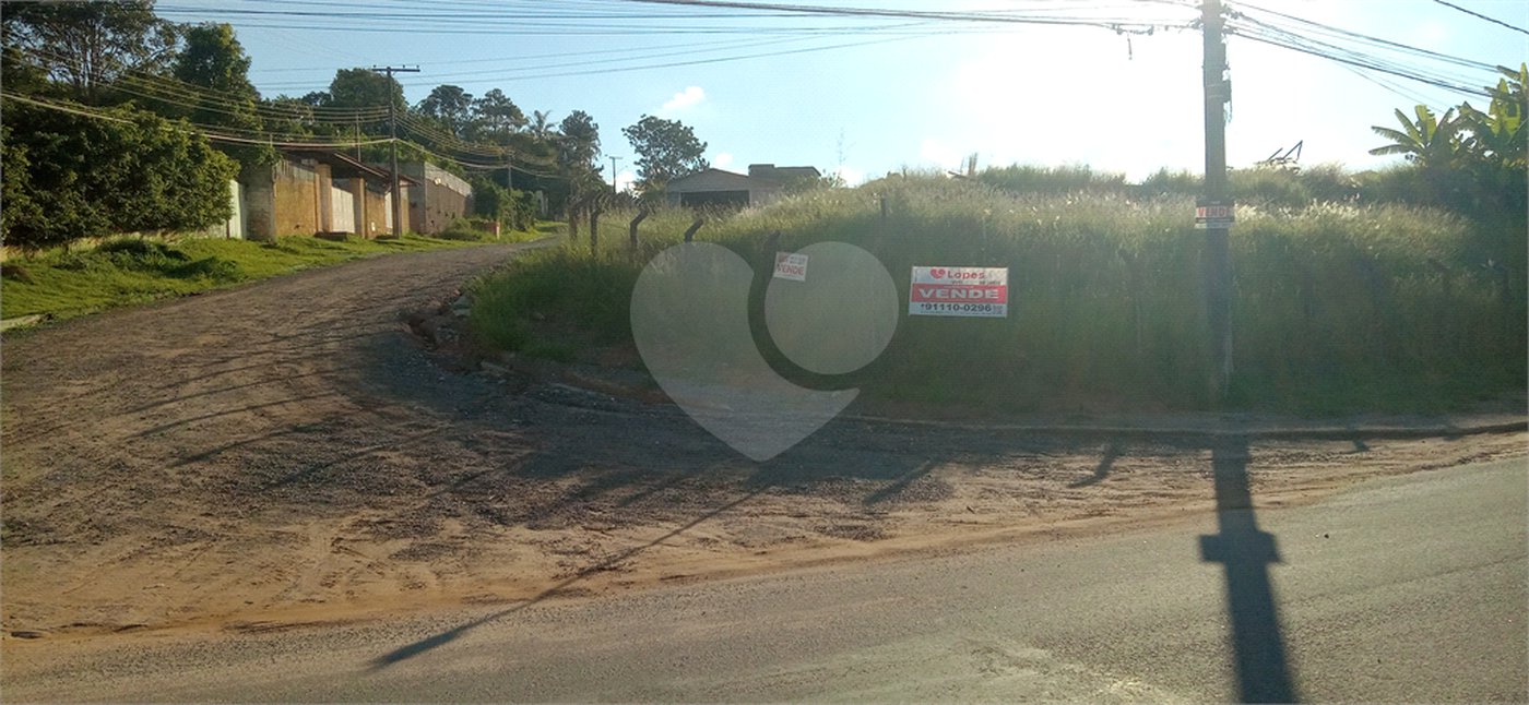 Terreno à venda com 1 quarto no Centro, Nazaré Paulista, SP