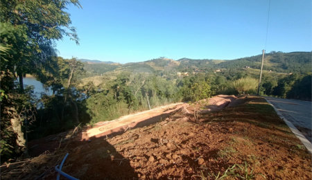 Terreno à venda no condomínio Bosque da Represa, Nazaré Paulista - SP