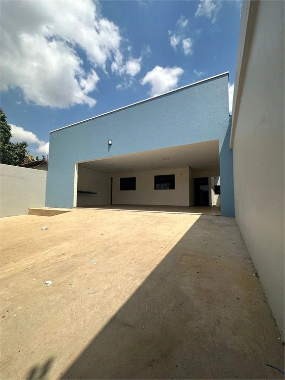 Casa à venda com 4 quartos, sendo 1 suíte, em Bacaba, Balsas, MA