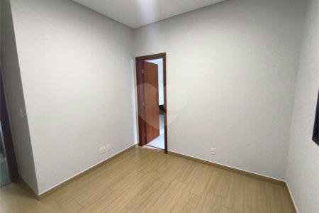 Casa à venda com 3 quartos, sendo 1 suíte, em Loteamento Gramado Ii, Itapetininga, SP