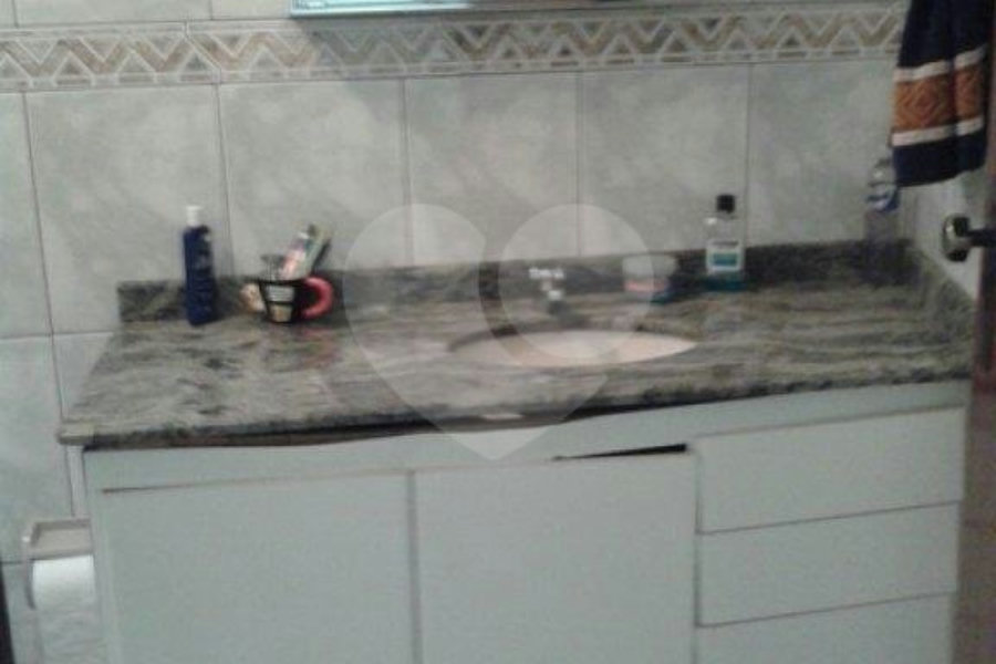 Sobrado à venda com 3 quartos, sendo 1 suíte, em Tremembé, São Paulo, SP