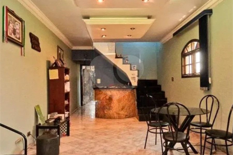 Sobrado à venda com 3 quartos em Vila Bonilha, São Paulo, SP