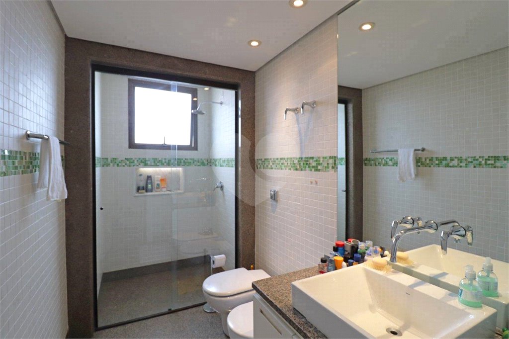 Apartamento à venda com 3 suítes em Vila Suzana, São Paulo, SP