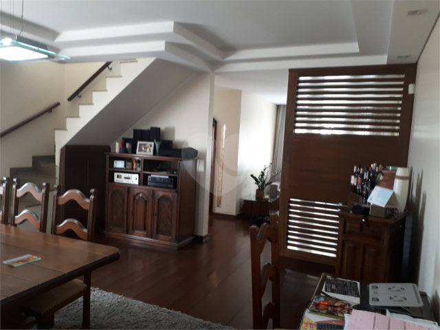 Sobrado à venda com 4 quartos, sendo 1 suíte, em Água Fria, São Paulo, SP