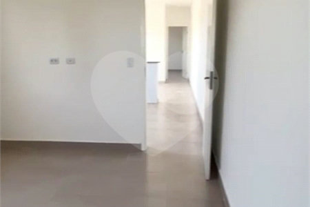 Casa à venda com 2 quartos em Chácara Holiday, Itaquaquecetuba, SP