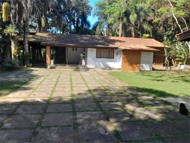 Casa à venda com 3 suítes no condomínio Sausalito, Mairiporã - SP