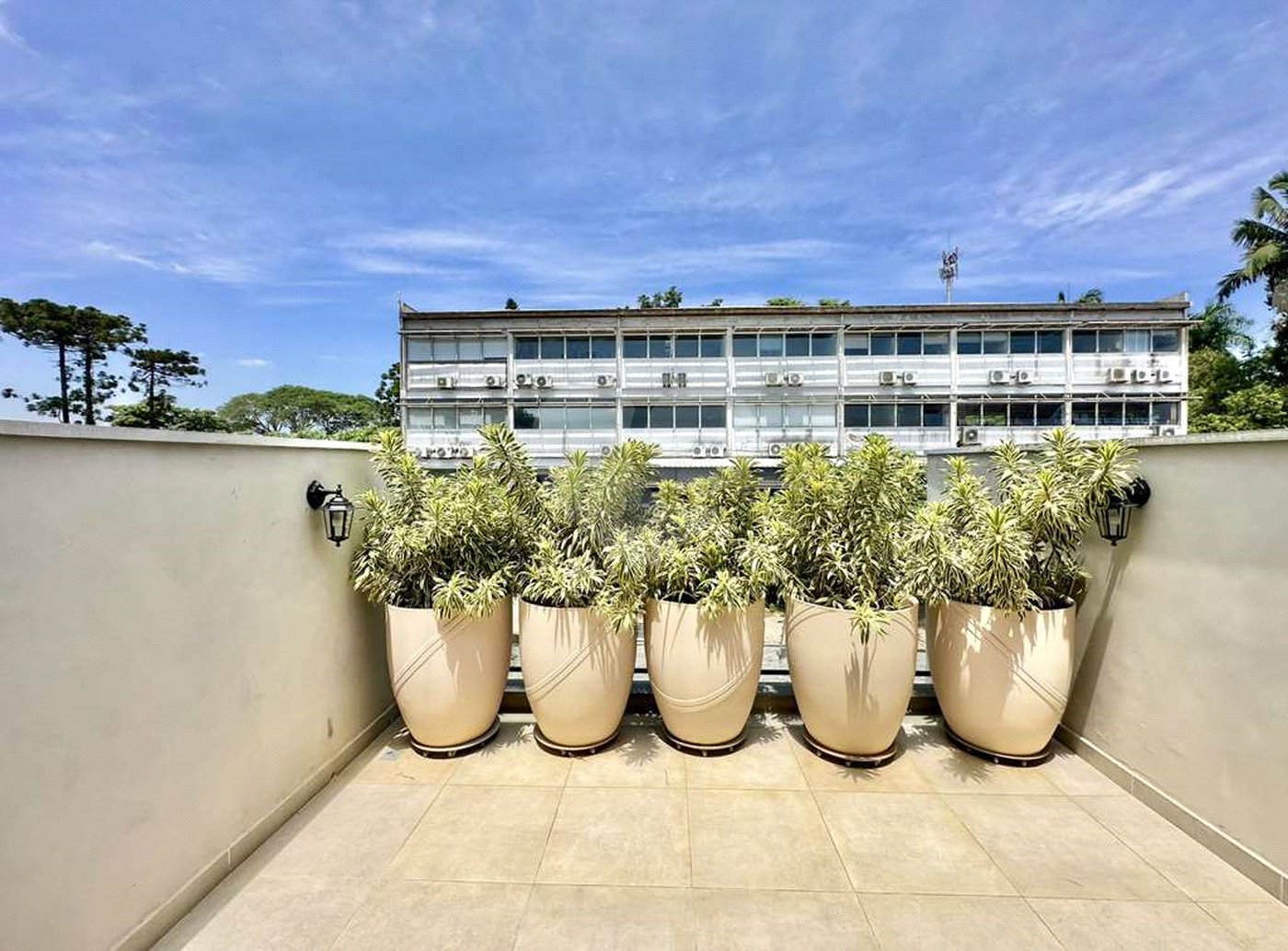 Casa à venda com 2 suítes no condomínio Gran Loft, Cotia - SP