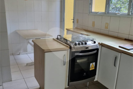 Casa à venda com 4 quartos, sendo 1 suíte, no condomínio Horizontal Newport Village, São Paulo - SP