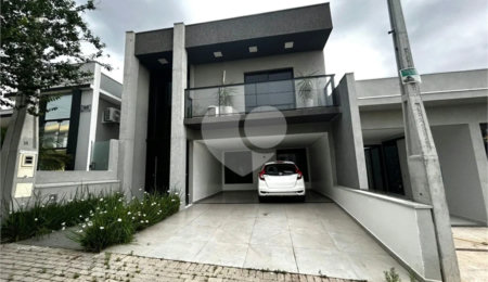 Casa à venda com 2 quartos, sendo 1 suíte,  no condomínio Lago dos Ipês, Itapetininga - SP