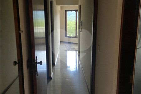 Sobrado à venda com 3 quartos, sendo 1 suíte,  em Vila Suissa, Mogi das Cruzes, SP