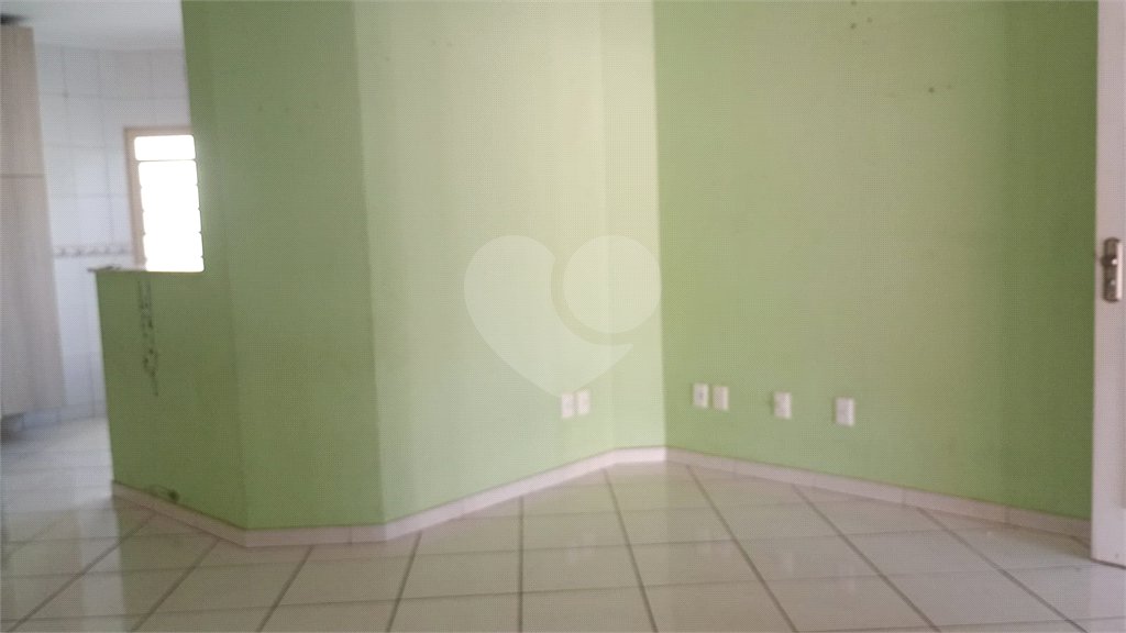 Casa Térrea à venda com 3 quartos, sendo 1 suíte, em Vila Nova, Salto, SP