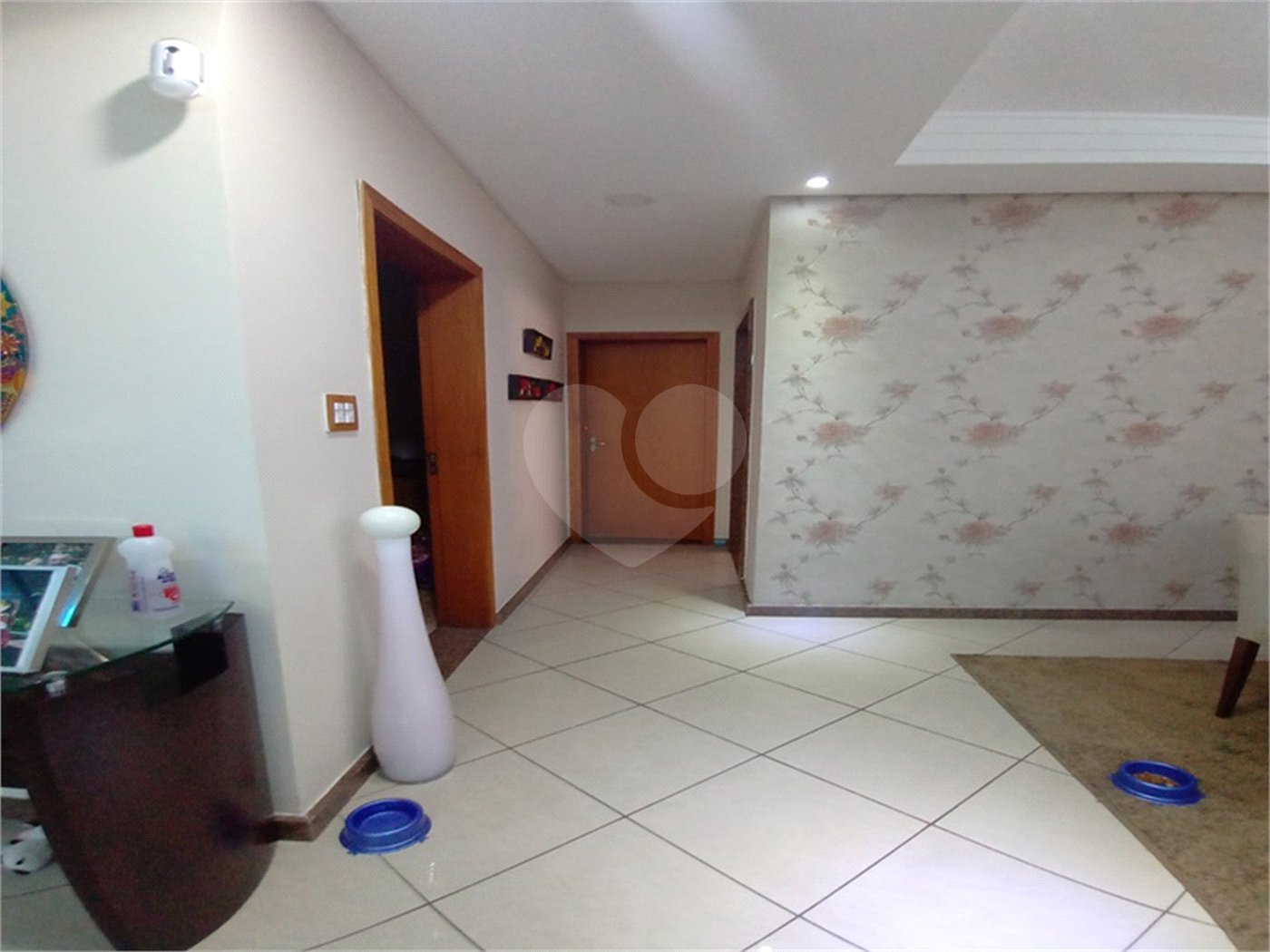 Sobrado à venda com 4 quartos, sendo 1 suíte, em Tremembé, São Paulo, SP
