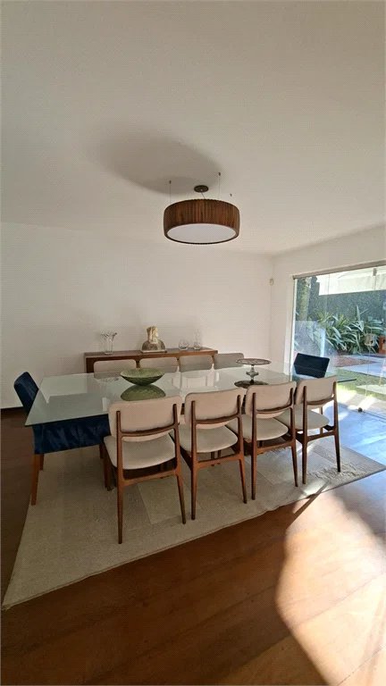 Casa à venda com 5 quartos, sendo 4 suítes, em Butantã, São Paulo, SP