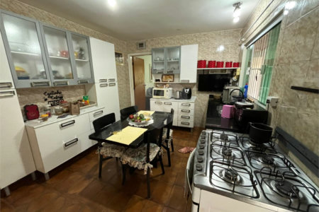 Casa à venda com 3 quartos, sendo 1 suíte, em Jardim Santo Antônio, Salto, SP