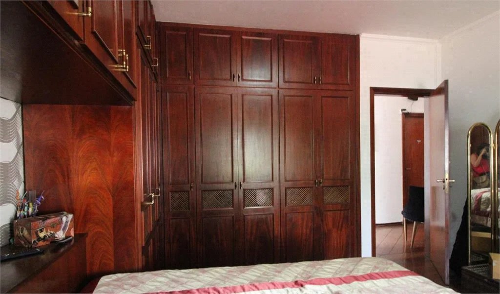 Sobrado à venda com 4 suítes em Vila Cordeiro, São Paulo, SP